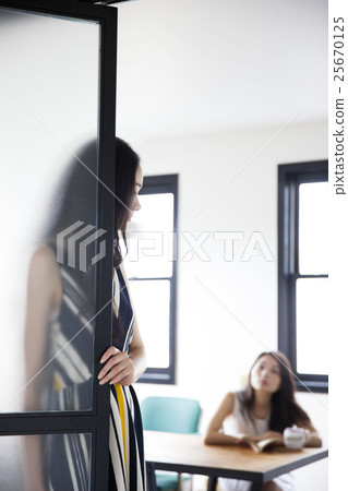 Female portrait 25670125