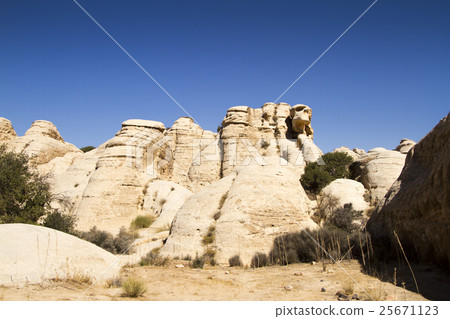 Dana Nature Reserve 25671123