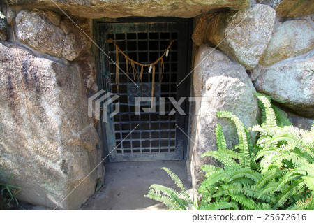 Sanada Sanko Shrine的草坪 25672616