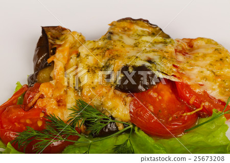 Vegerables baked with cheese 25673208
