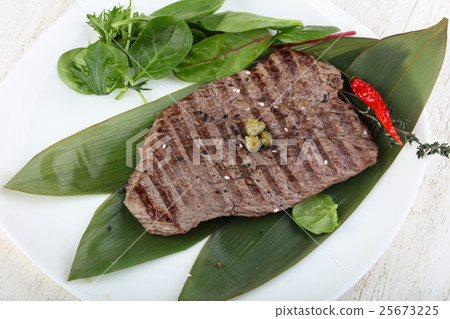 Grilled beef steak Grilled beef steak 25673225