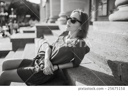 fashion woman fashion woman 25675158