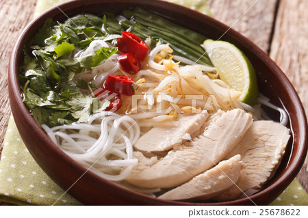 Vietnamese food 25678622
