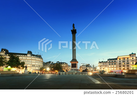 Trafalgar Square at night, London, UK 25680201