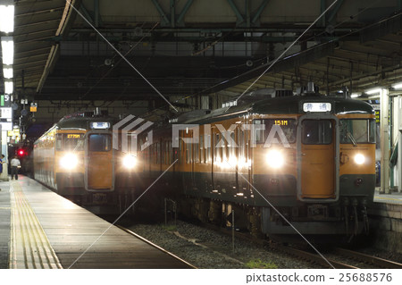 115 series train at Takasaki mouth of Joetsu Line 115 series train at Takasaki mouth of Joetsu Line 25688576