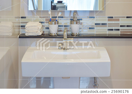 Lavatory and accessories 25690176