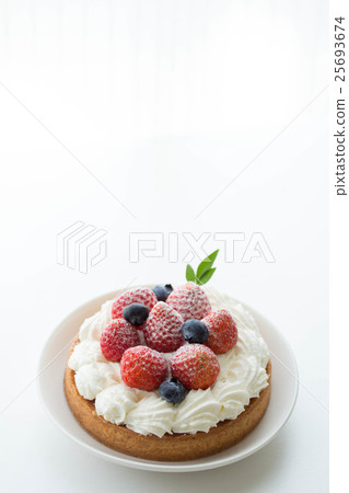 Strawberry tart Strawberry tart 25693674