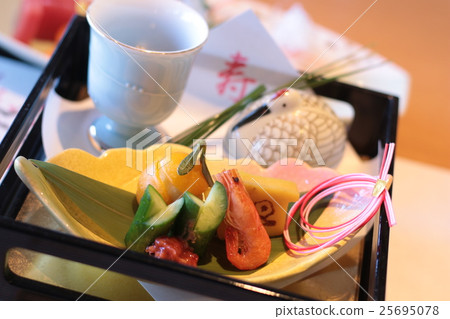 New Year 's Kaiseki Cuisine (Okonomi) New Year 's Kaiseki Cuisine (Okonomi) 25695078