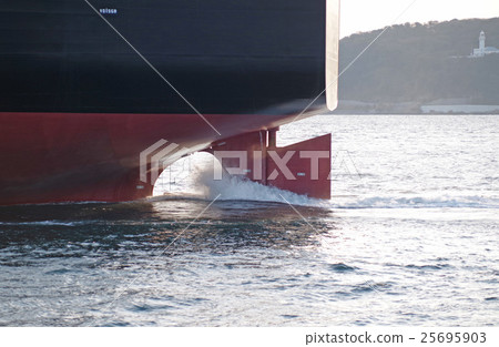 船的尾巴航行 25695903