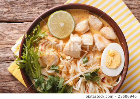 Malaysian laksa soup with chicken 25696946