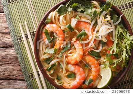 Laksa soup with shrimps, noodles, sprouts Laksa soup with shrimps, noodles, sprouts 25696978