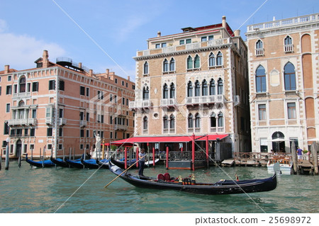 Landscape in Venice 25698972