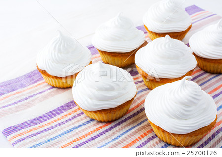 Birthday cupcakes with white whipped cream swirl Birthday cupcakes with white whipped cream swirl 25700126