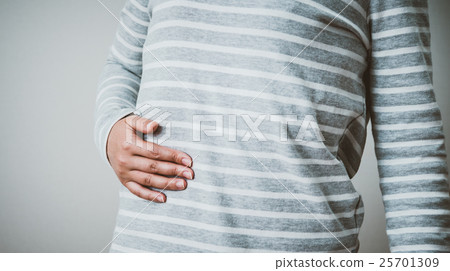 女子 25701309