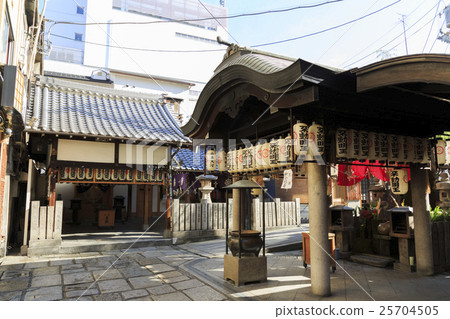 大阪/ Hozenji 25704505