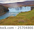 在冰島的瀑布 25704866