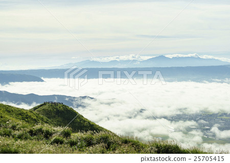 Observatory with a popular view of Aso Godake "Nishiura garden observatory" The clouds of the Kitayama restaurant where you can see Asoya, Yonezuka and Kuju mountain ranges Observatory with a popular view of Aso Godake "Nishiura garden observatory" The clouds of the Kitayama restaurant where you can see Asoya, Yonezuka and Kuju mountain ranges 25705415