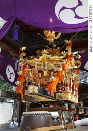 A portable shrine of autumn festival 25707853