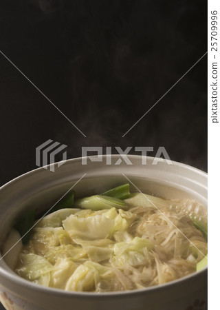 Motsu pot cooking 25709996