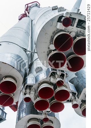 engines and nozzle Launch vehicle  25711429