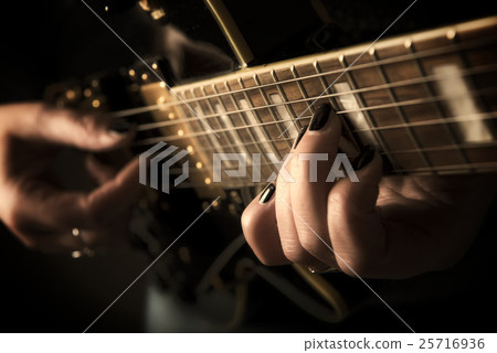 Guitarplayer Guitarplayer 25716936