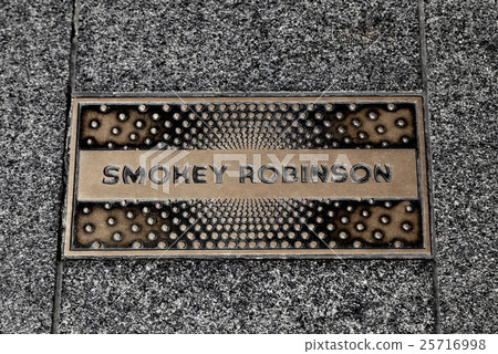 Smokey Robinson's plate Smokey Robinson's plate 25716998