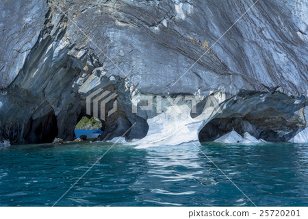 巴塔哥尼亞地區的大理石大教堂 巴塔哥尼亞地區的大理石大教堂 25720201