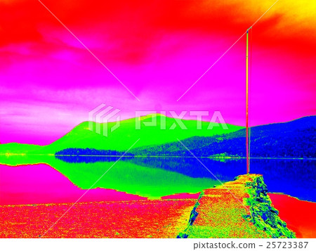 Thermography photo. Stony port at lake. Wharf end 25723387