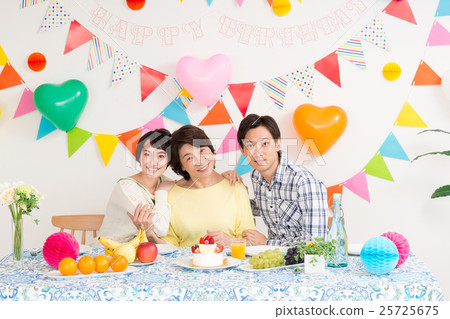 A family A family 25725675