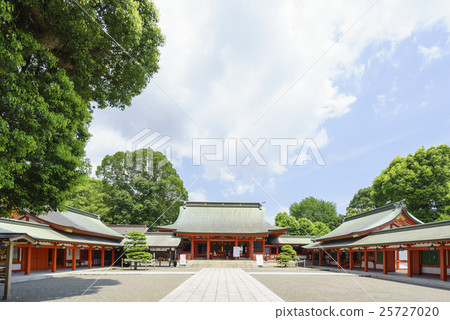 被稱為熊本市總守護者的藤崎八幡宮,秋天舉行了超過1070年曆史和傳統的秋天節日 被稱為熊本市總守護者的藤崎八幡宮,秋天舉行了超過1070年曆史和傳統的秋天節日 25727020