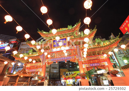 橫濱陵墓的夜景 25729302