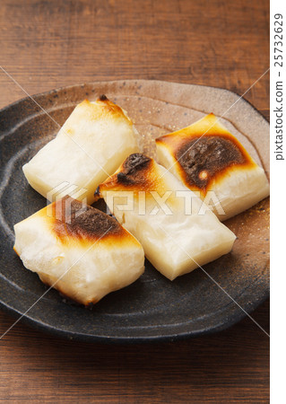 Baked sweet potato 25732629