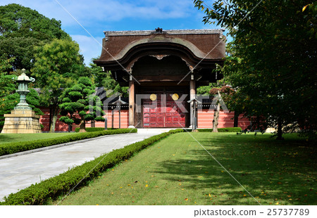 Tsurumi Chuojiji Temple Kammon (2016.10) 25737789
