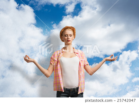 Young and free Young and free 25742047