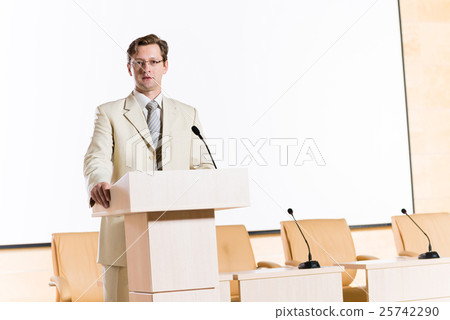 male speaker male speaker 25742290