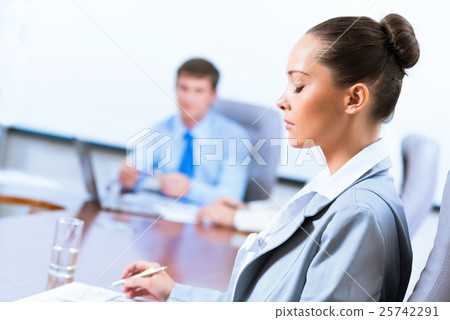 portrait of a successful business woman portrait of a successful business woman 25742291