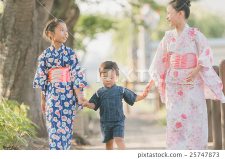 yukata, jinbei, younger 25747873