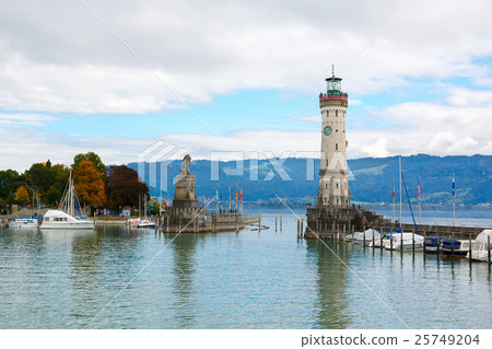 Lindau city, Bodensee, Lighthouse and Entrance of 25749204