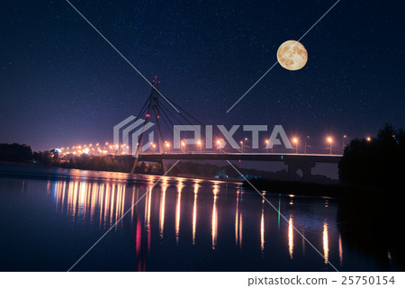 Moscow bridge in Kiev 25750154