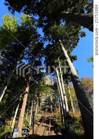 Nakanosuke神社入口 25751084