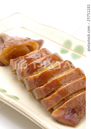 A bean paste 25751281