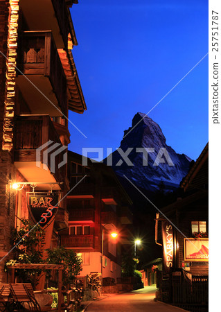 瑞士采爾馬特 25751787