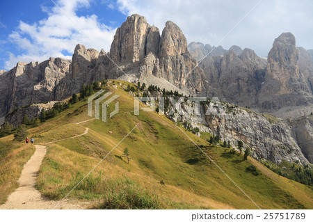 意大利白雲巖 25751789