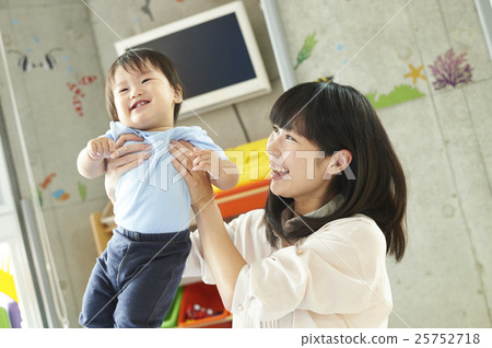 Childcare 25752718