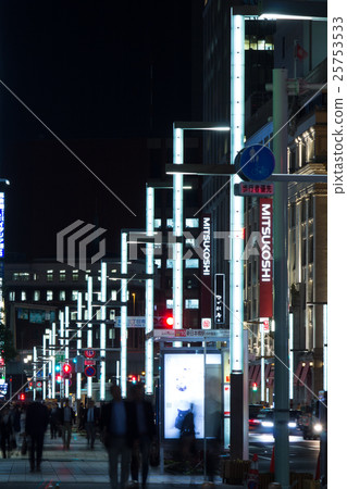 在東京日本橋的夜晚 25753533