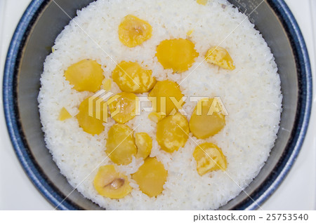 煮熟的栗子飯 煮熟的栗子飯 25753540