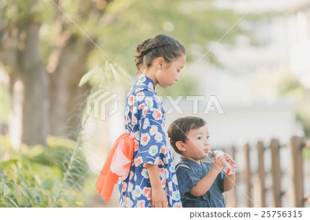yukata, jinbei, child 25756315