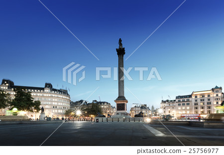 Trafalgar Square, London, UK 25756977
