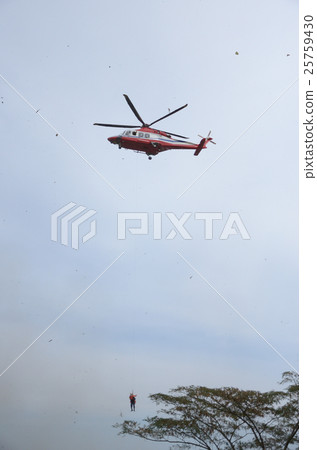 消防和防災航空兵團,直升機升降救援演習 消防和防災航空兵團,直升機升降救援演習 25759430