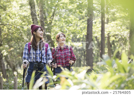 一個女人徒步旅行 25764805
